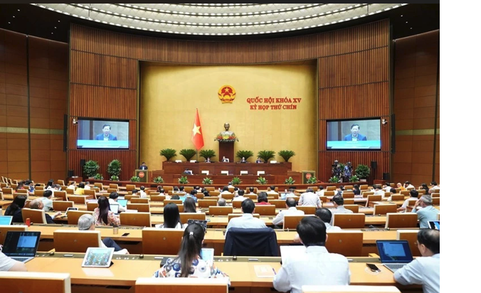  Sáng 16/6, Quốc hội biểu quyết thông qua Nghị quyết về sửa đổi một số điều của Hiến pháp